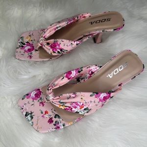 Floral Print delicate square toed mule heels. New Never Worn Before size 8